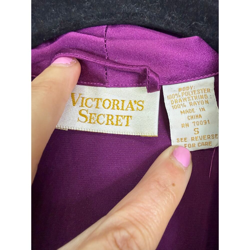 Vintage Victoria’s Secret Gold Label Purple Robe Size Small - Picture 3 of 4